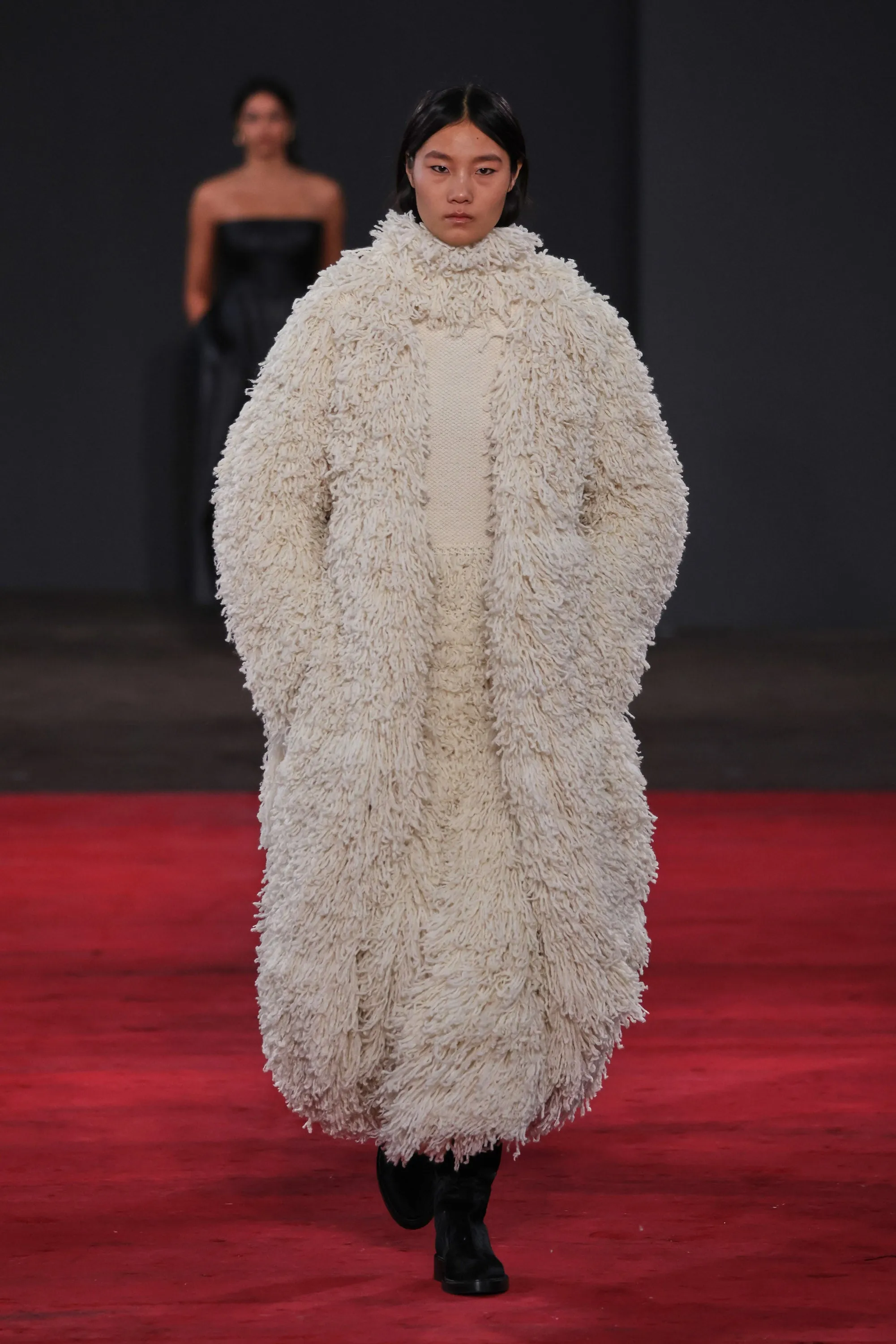 Hargreaves Knit Scarf in Ivory Virgin Wool Cashmere Silk sold by Gabriela Hearst product image thumbnail 2