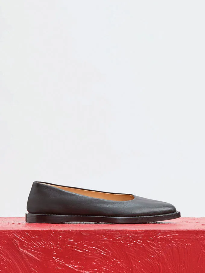 Kati Ballerina Flat Shoe in Black Leather sold by Gabriela Hearst product image thumbnail 5