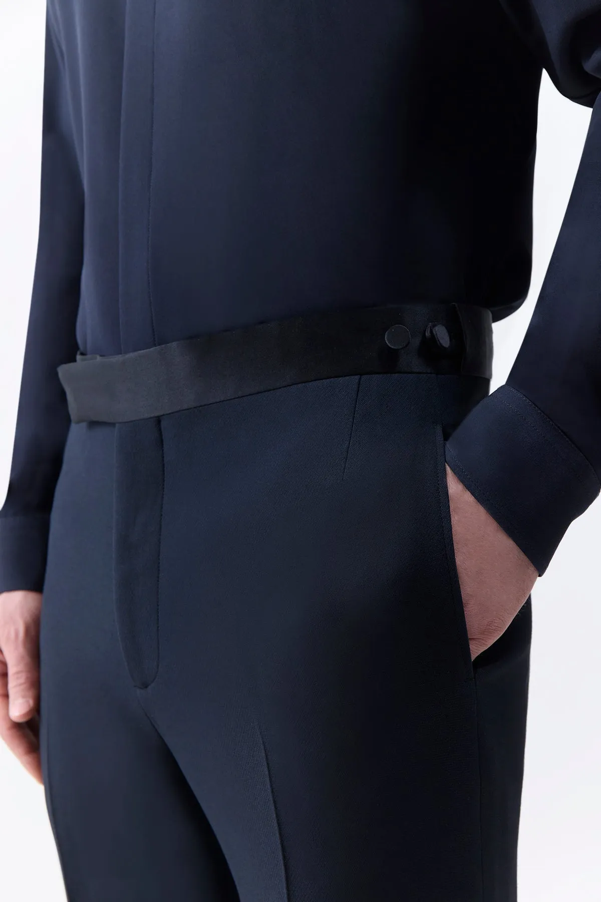 Simons Pant in Black Wool Silk Cady sold by Gabriela Hearst product image thumbnail 5