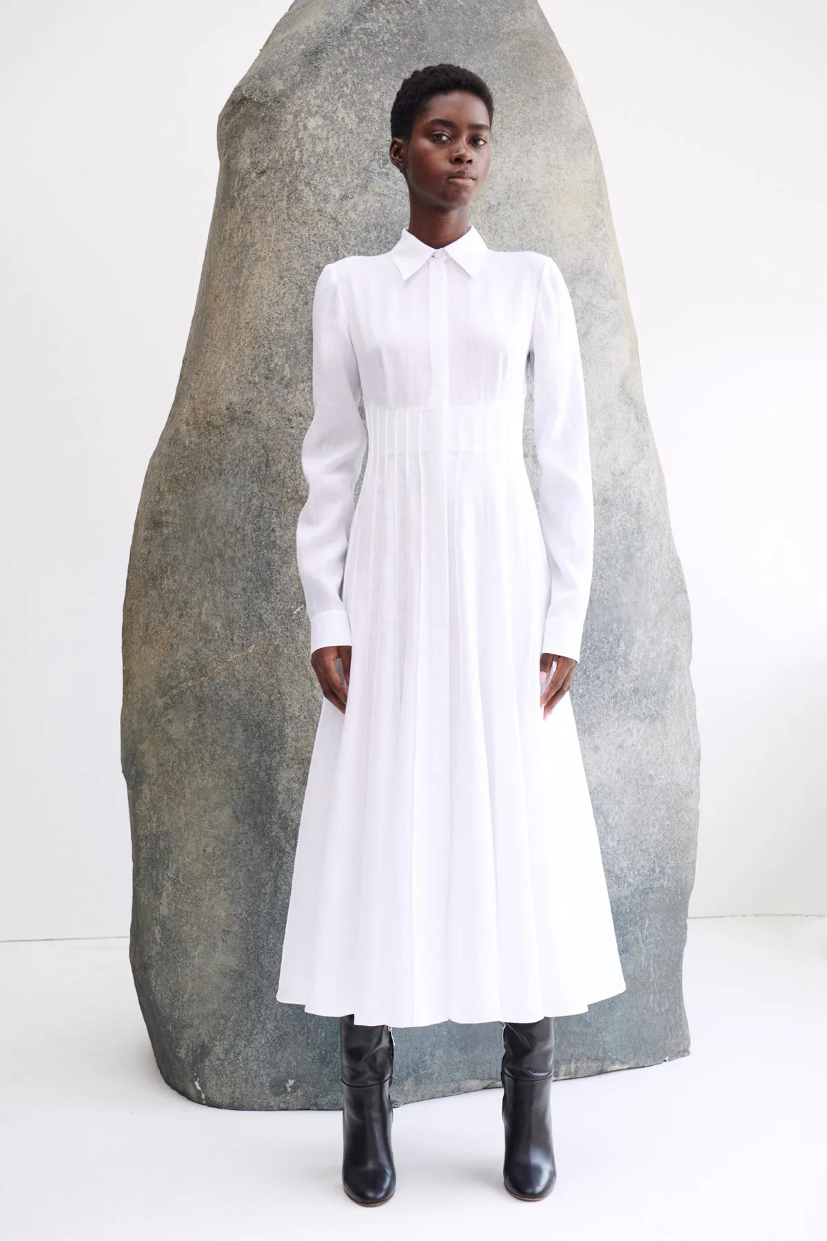 Dewi Pleated Maxi Shirtdress in White Aloe Linen sold by Gabriela Hearst product image thumbnail 2