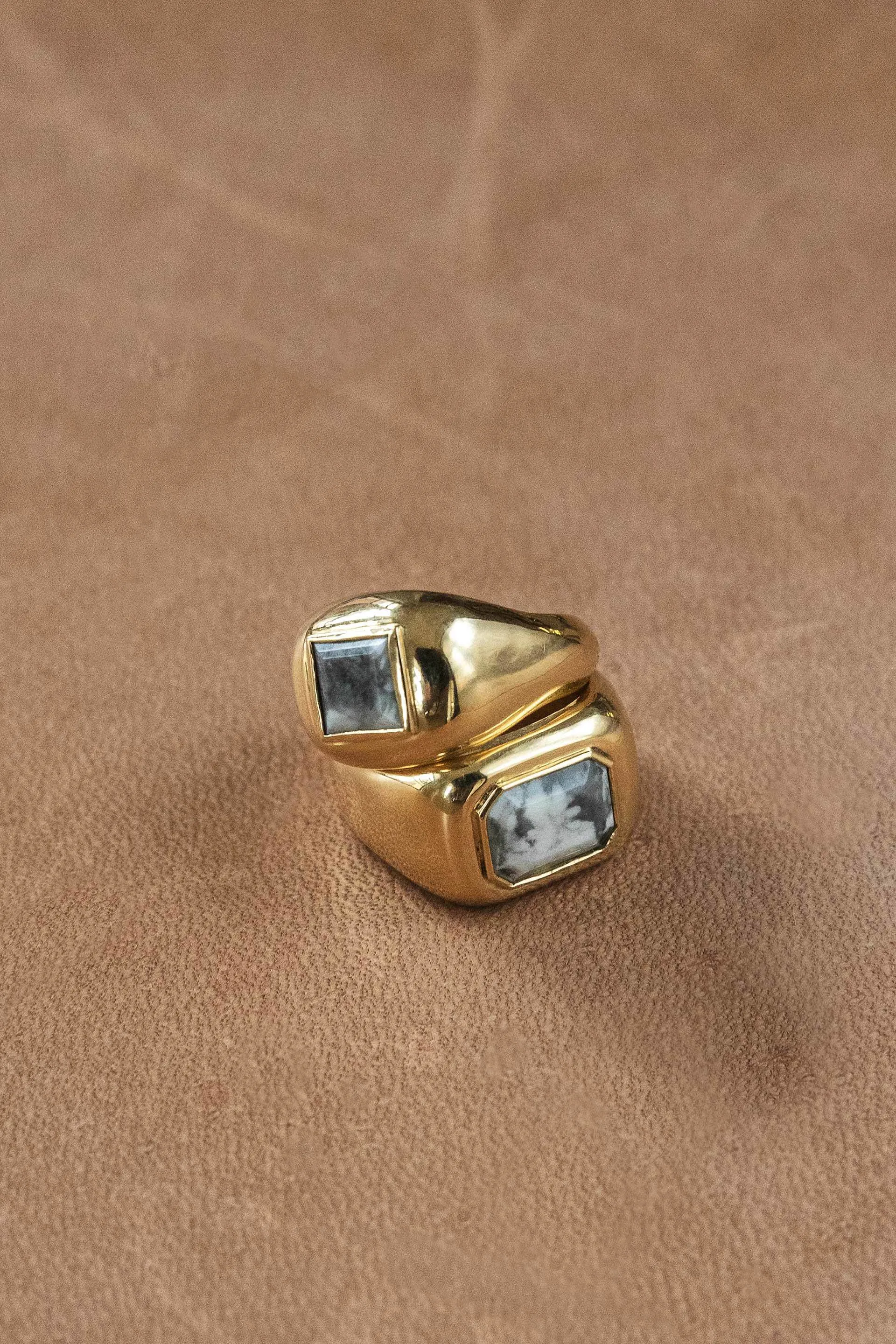 Large Ring in 18K Yellow Gold & Howlite Stone sold by Gabriela Hearst product image thumbnail 2
