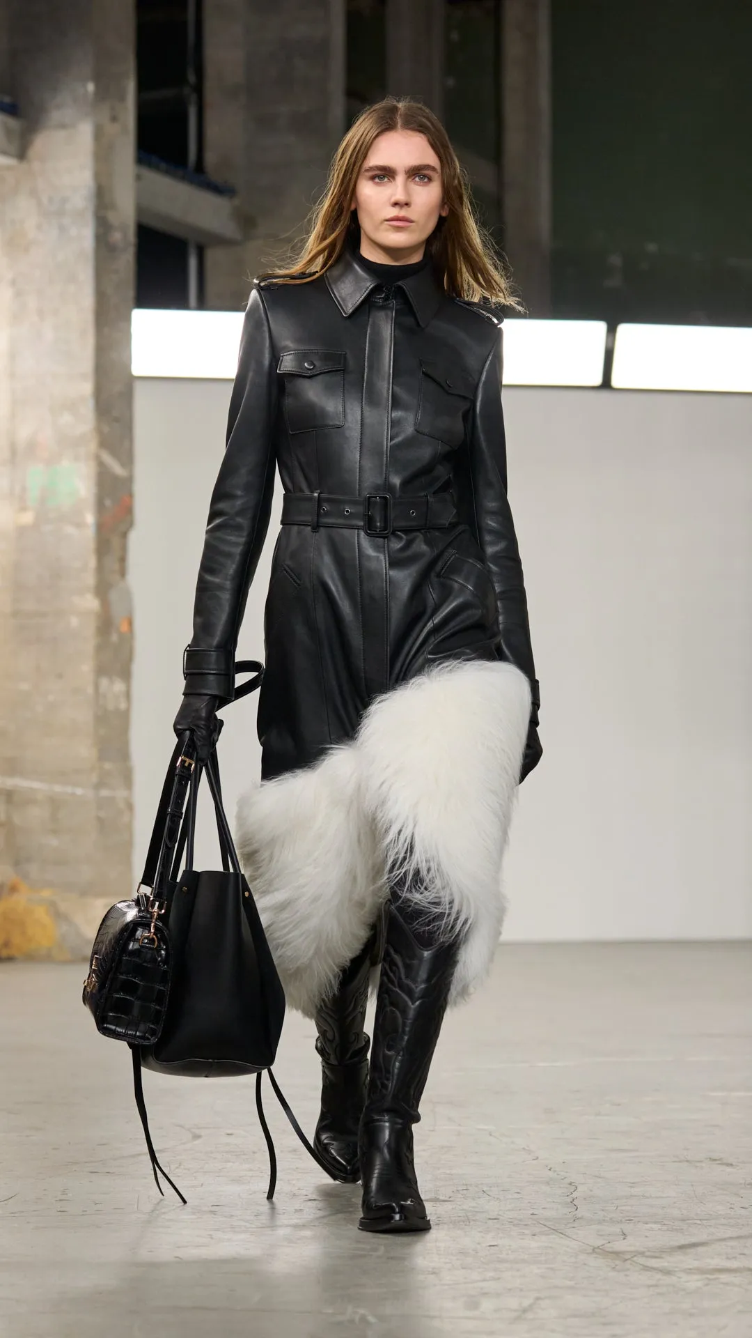 Medium Leonora Flap Bag in Black Crocodile Leather with Sunglass Pouch sold by Gabriela Hearst product image thumbnail 3