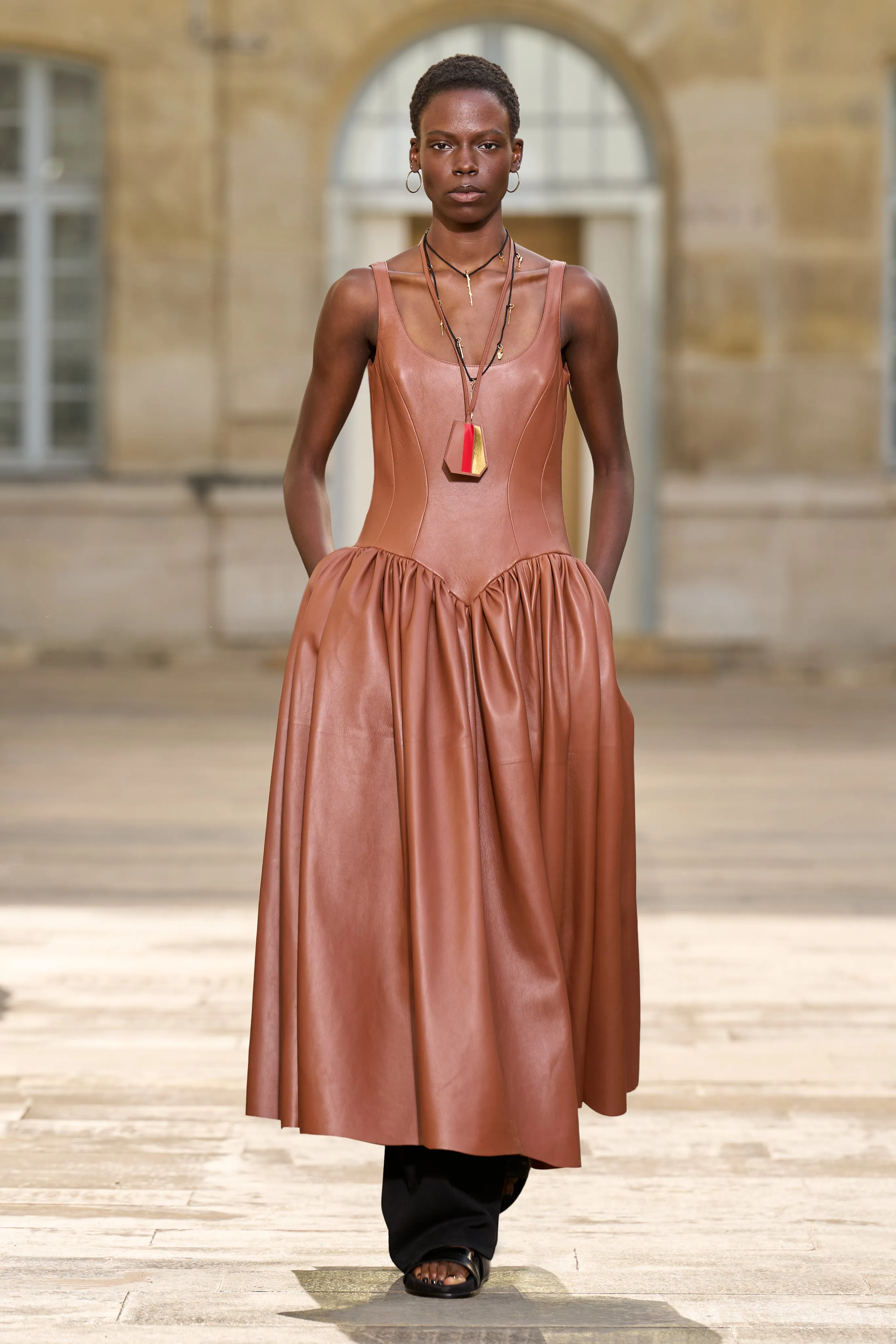 Roof Hoop Earrings in 18K Gold (35MM) sold by Gabriela Hearst product image thumbnail 2