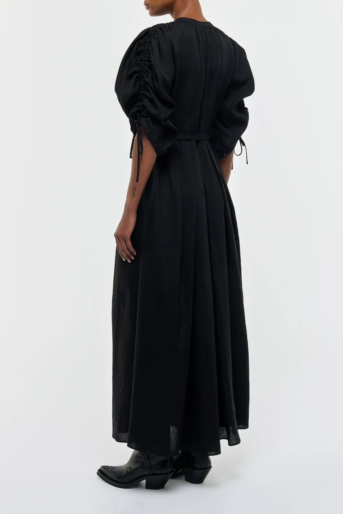 Linnea Maxi Dress in Black Aloe Linen sold by Gabriela Hearst product image thumbnail 4