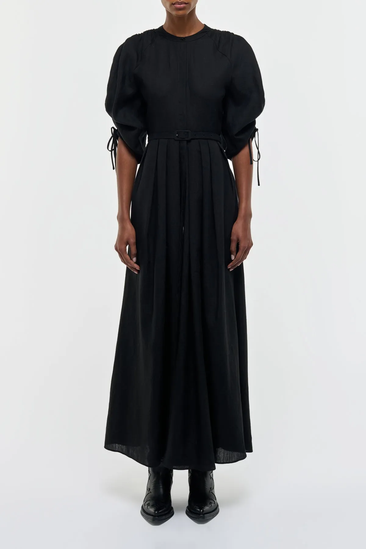 Linnea Maxi Dress in Black Aloe Linen sold by Gabriela Hearst product image thumbnail 2