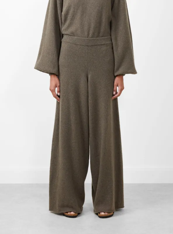 Soar Pants Teak Brown made by Baserange