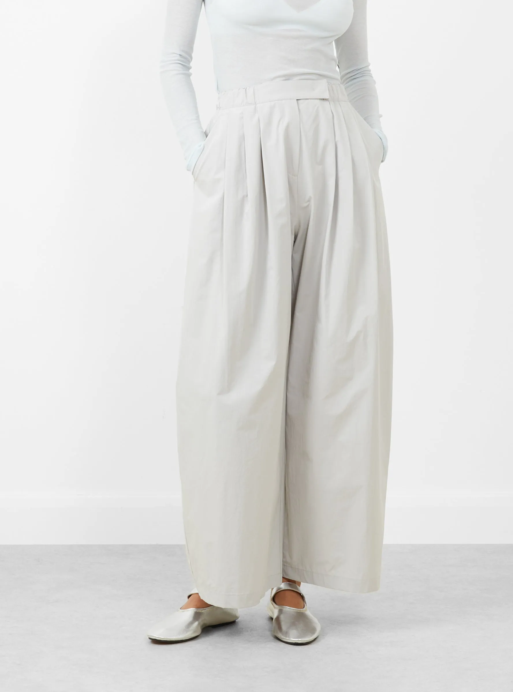 Three Tuck Banding Pants Grey sold by Garbstore product image thumbnail 4