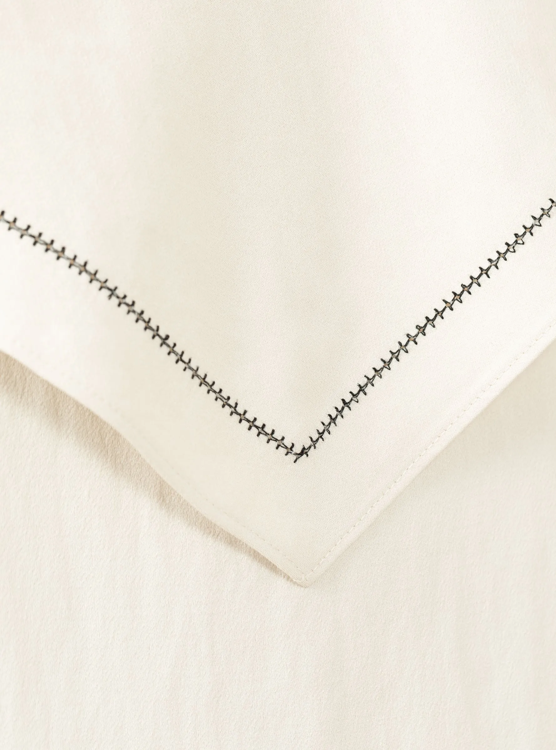 Ebery Dress Ivory sold by Garbstore product image thumbnail 5