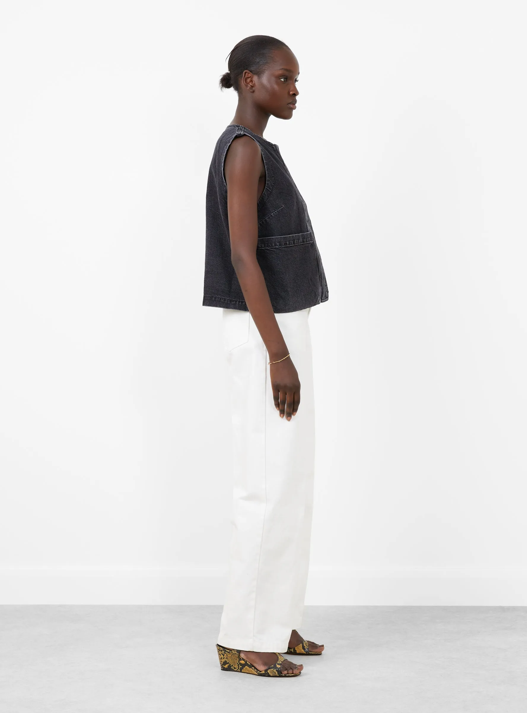 Vestio Top Black sold by Garbstore product image thumbnail 3