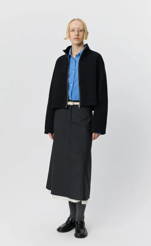 Cropped Leisure Zip Up - Black made by mfpen
