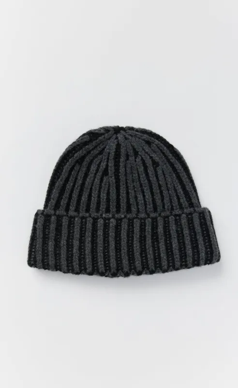 Stage Beanie - Murky Black made by mfpen