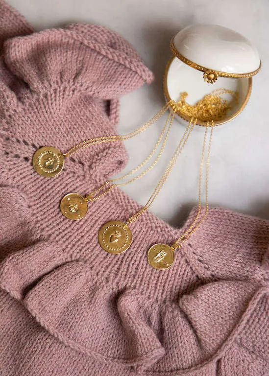 Médaille empreinte en or 18 carats Minerve sold by Alix D. Reynis product image thumbnail 4