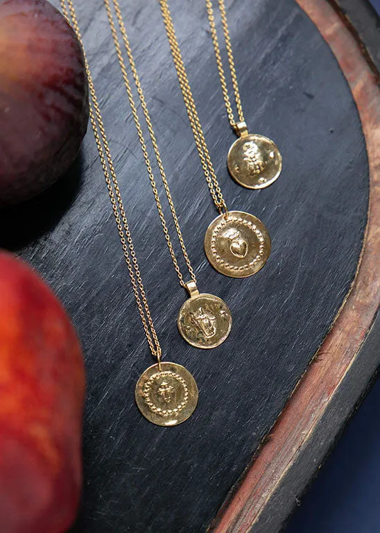 Médaille empreinte en or 18 carats Minerve sold by Alix D. Reynis product image thumbnail 3