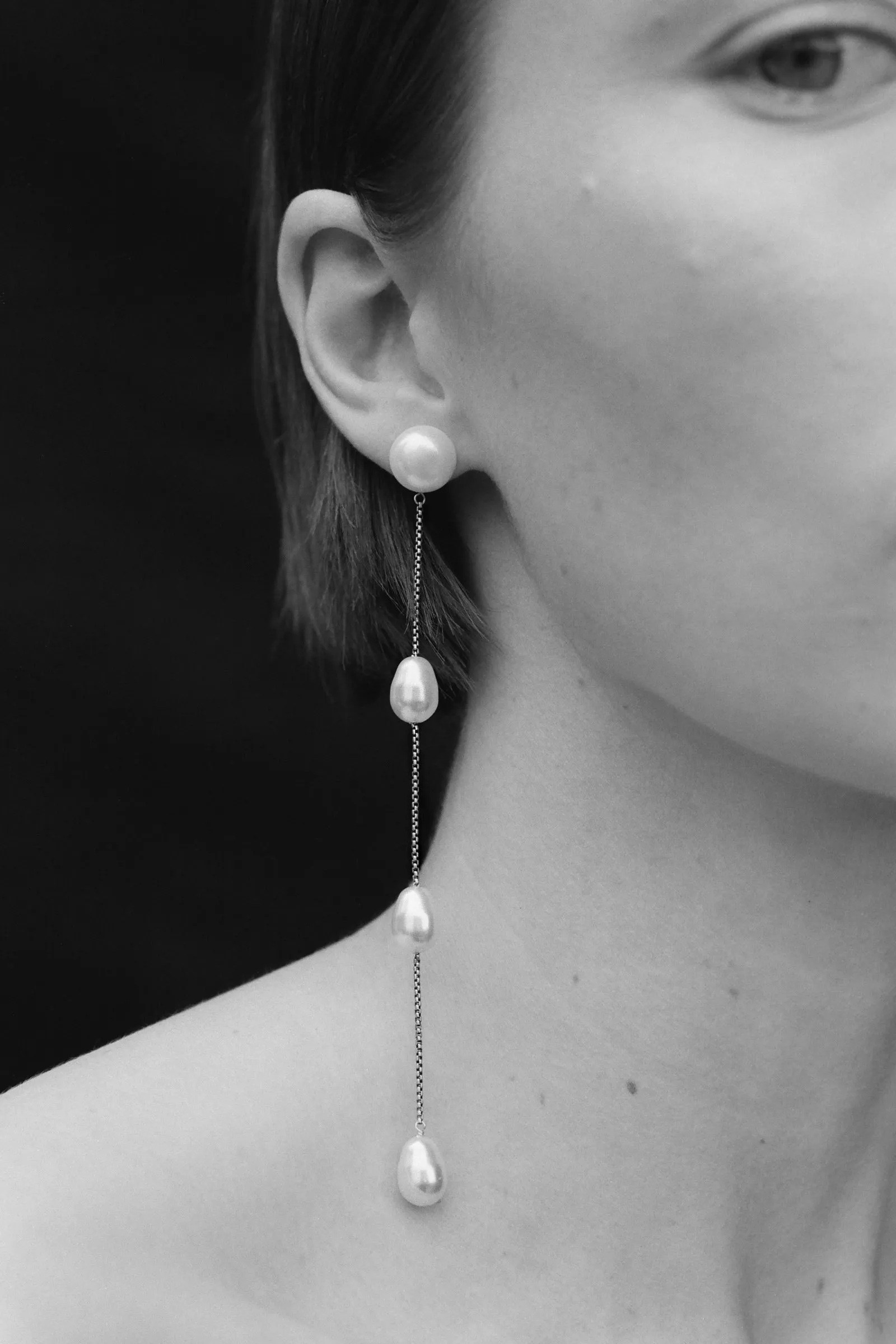 MEDIUM PEARL DROP EARRINGS sold by Sophie Buhai Womens product image thumbnail 2