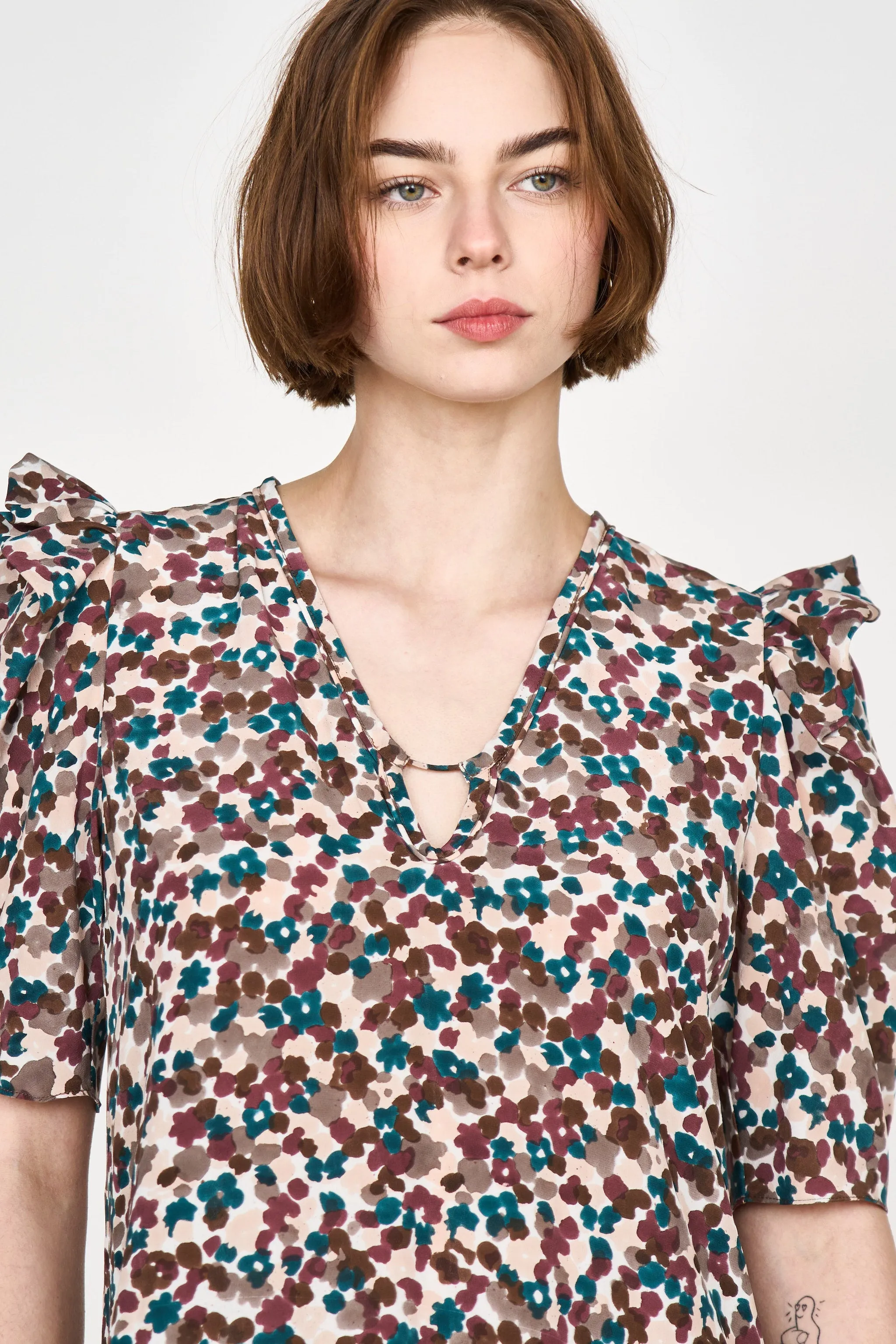 Cassis in Amaryllis sold by Mirth product image thumbnail 3