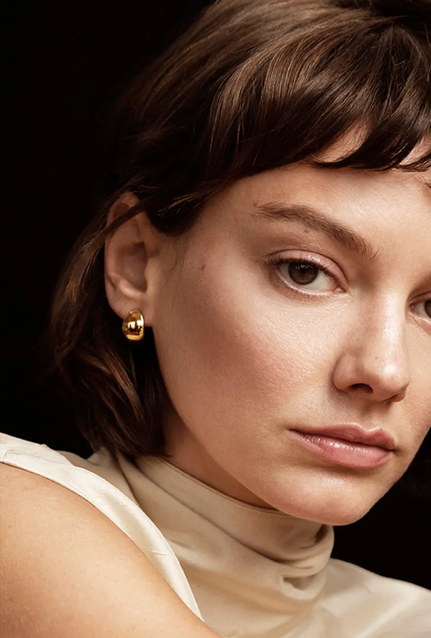 Huggie Earrings Gold sold by Maslo product image thumbnail 3