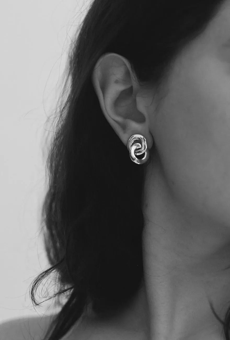 Linked Earrings Gold sold by Maslo product image thumbnail 2