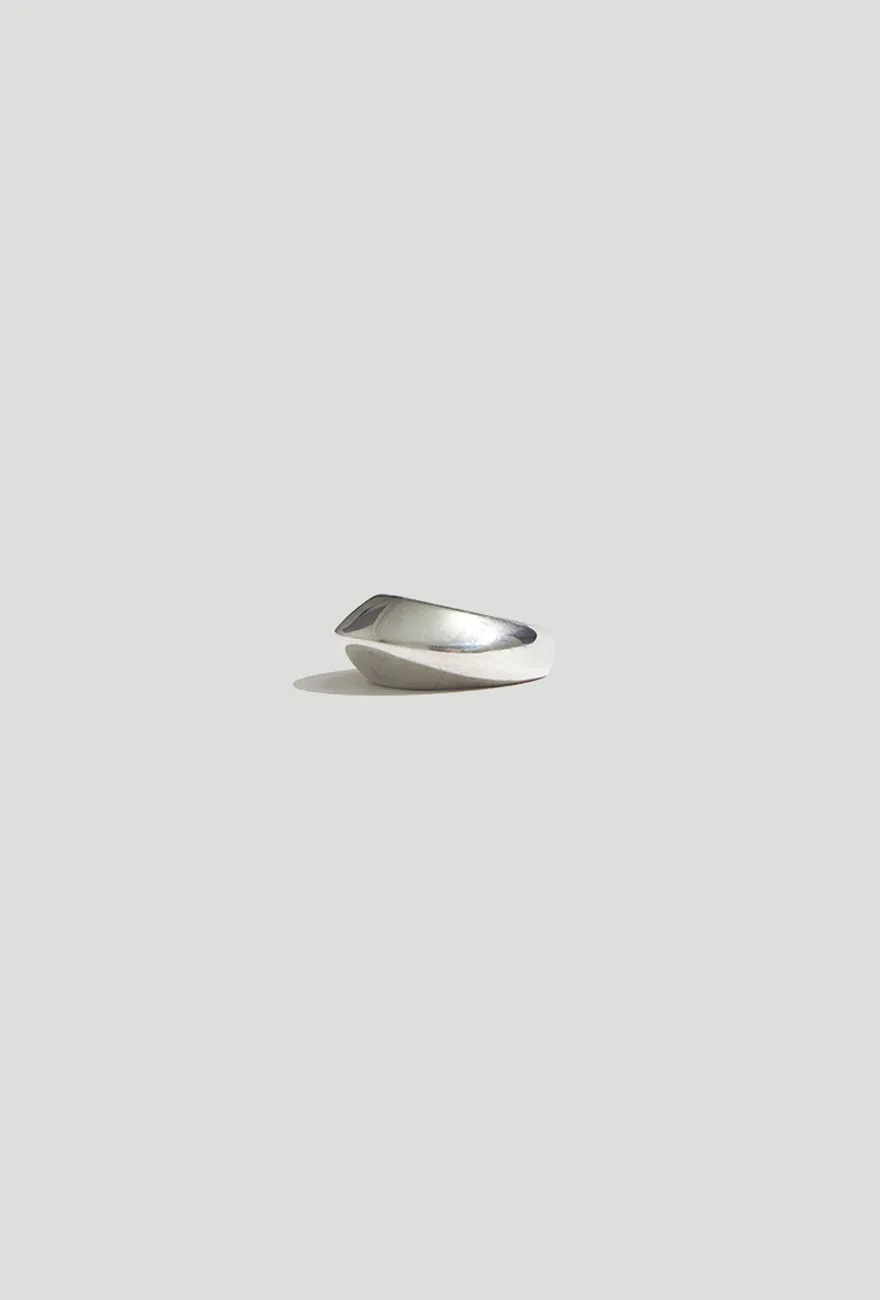 Peak Ring sold by Maslo