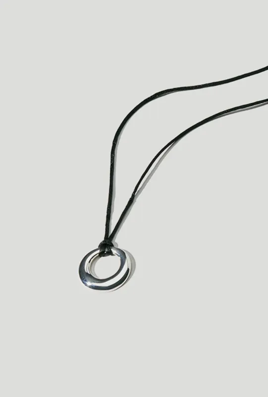 Magnus Pendant Necklace made by Maslo