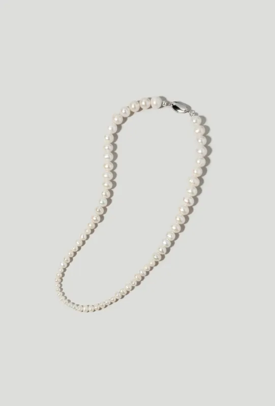Crescere Necklace Pearl sold by Maslo