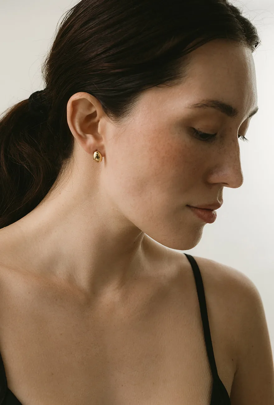 Huggie Earrings Gold sold by Maslo product image thumbnail 2