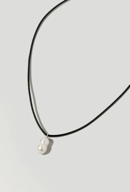 Perla Cord Necklace sold by Maslo