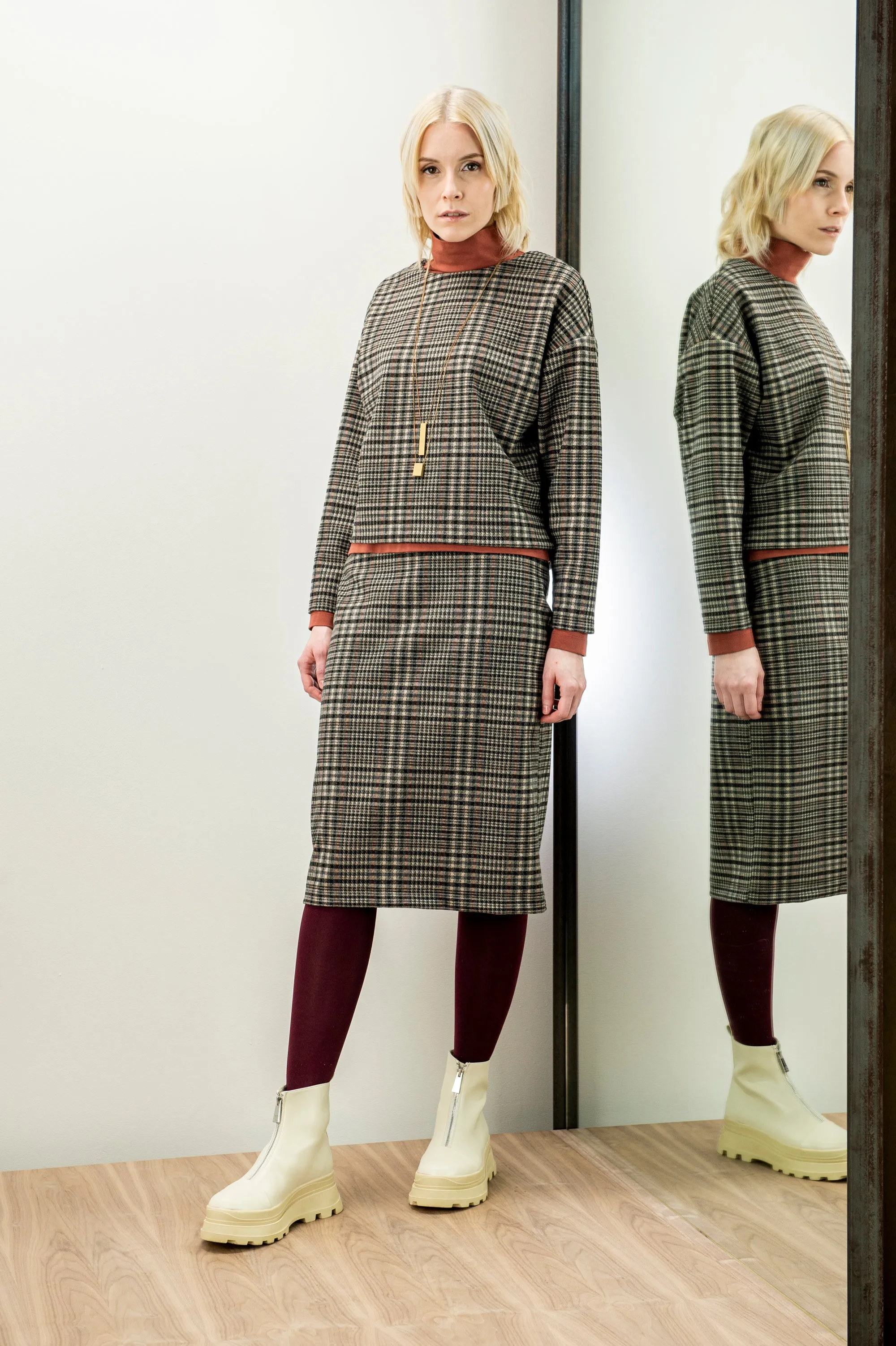 Erwin Pencil Skirt sold by Bodybag by Jude product image thumbnail 3