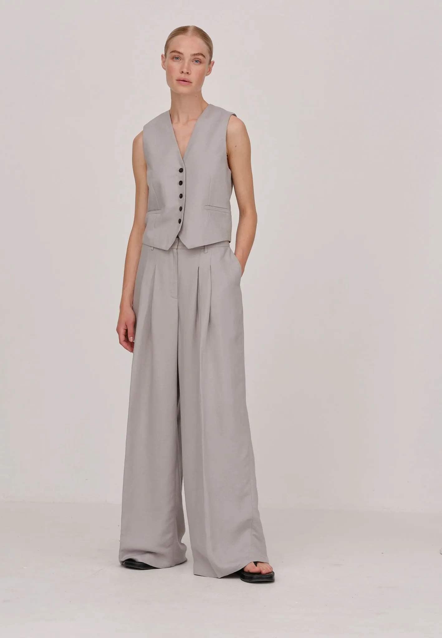 Mister Vest - Stone sold by Birgitte Herskind product image thumbnail 4