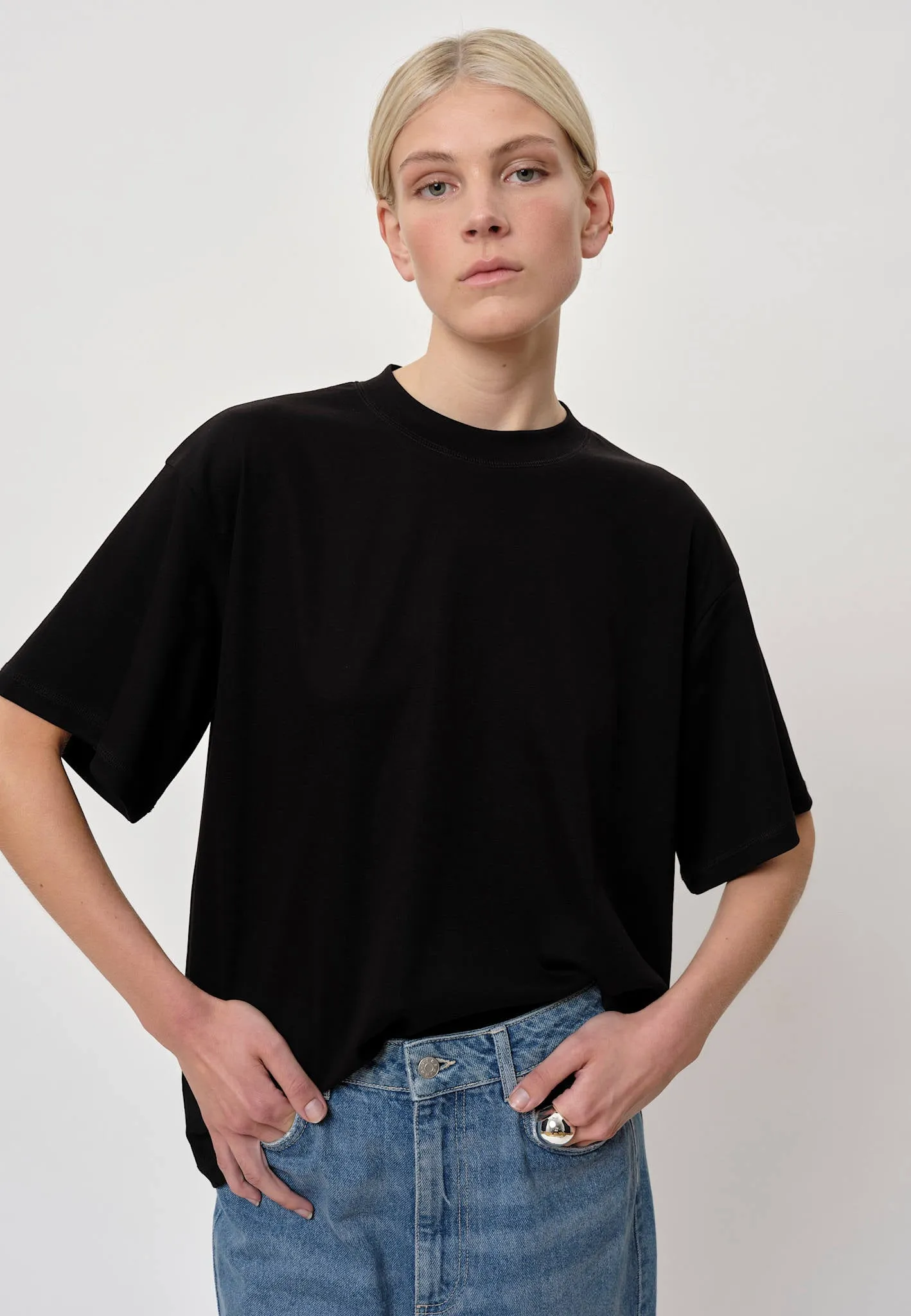Larsson T-Shirt - Black sold by Birgitte Herskind
