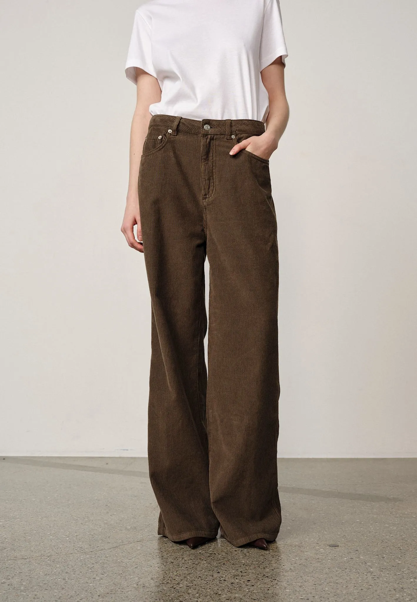 Kat Mid Waist Pants - Dark Olive sold by Birgitte Herskind