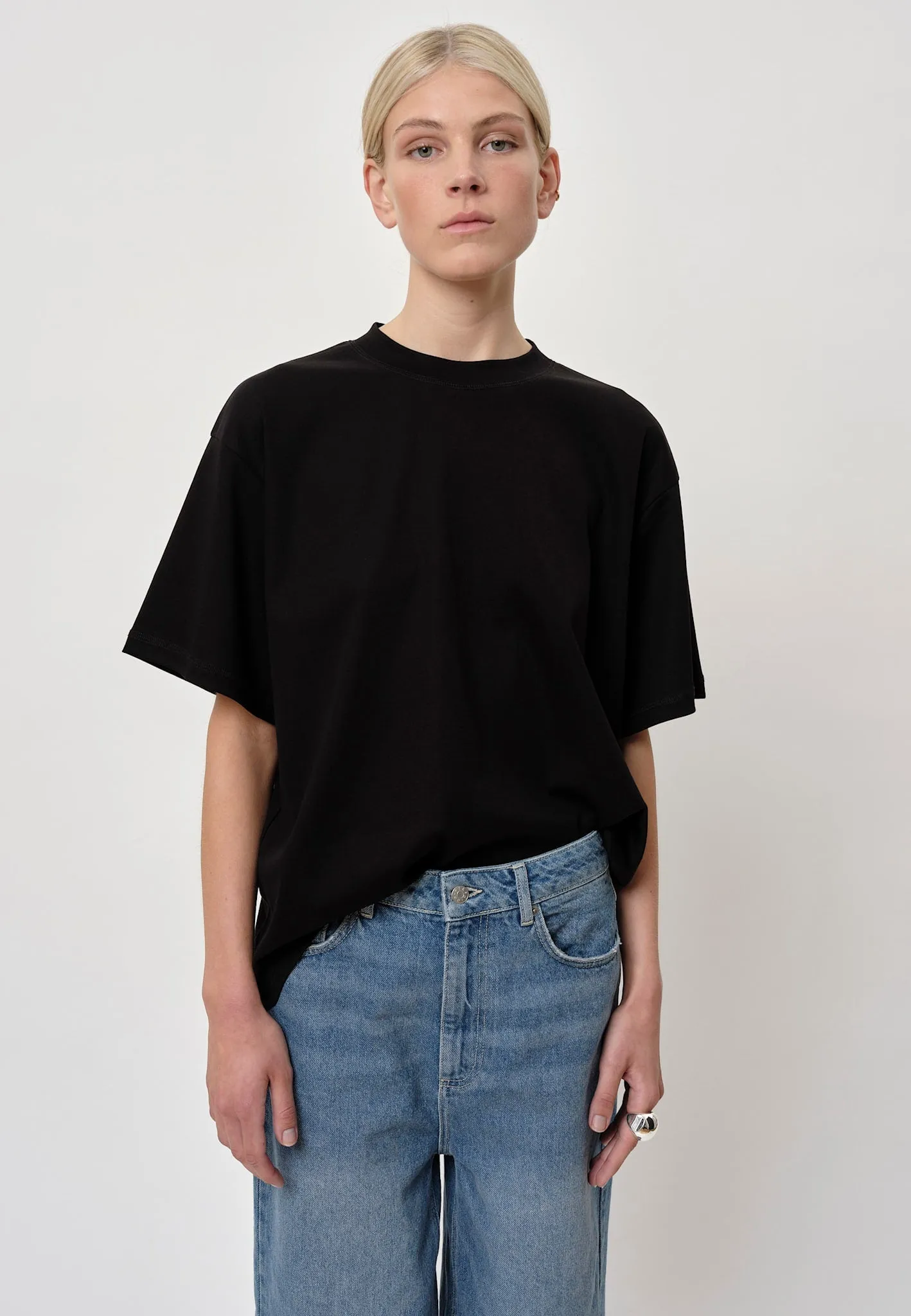 Larsson T-shirt - Black sold by Birgitte Herskind