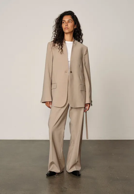 Clarissa Regular Blazer - Sand made by Birgitte Herskind