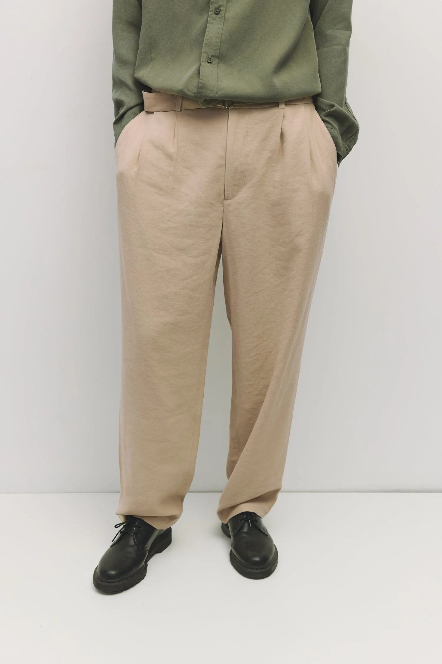 The Jonah Pants sold by Common Market product image thumbnail 4
