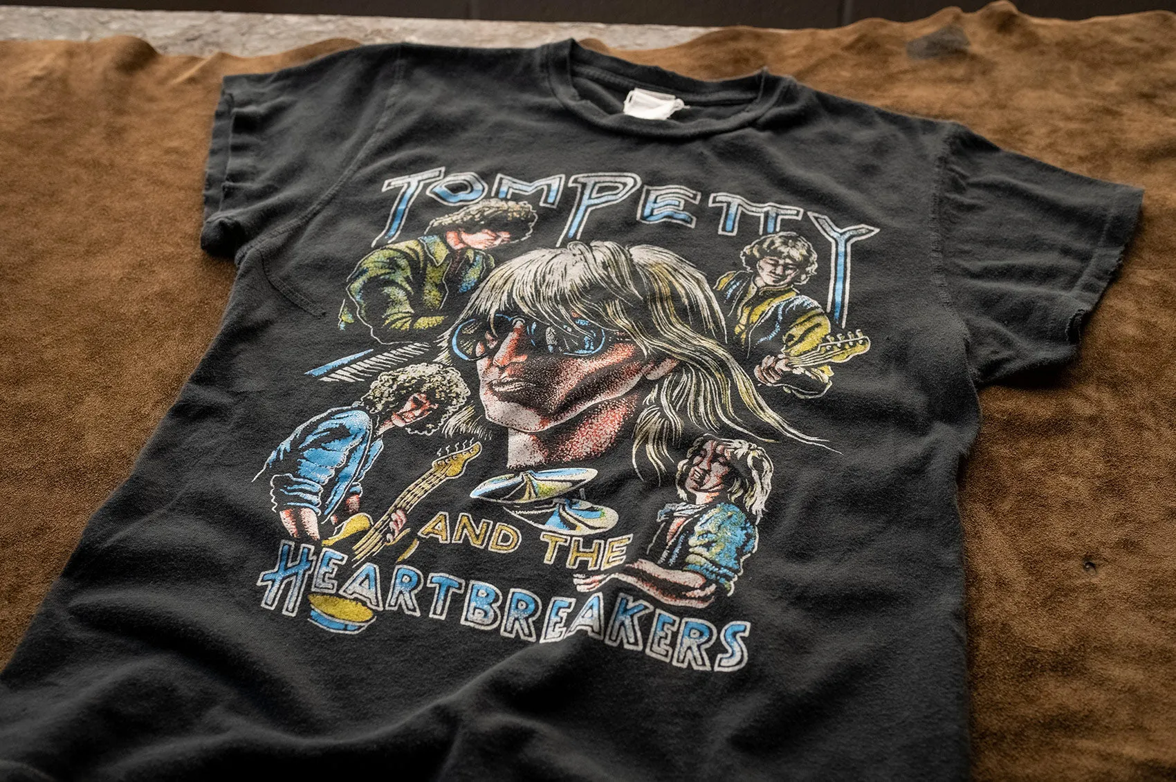 TOM PETTY AND THE HEARTBREAKERS BREAKDOWN sold by MadeWorn product image thumbnail 3