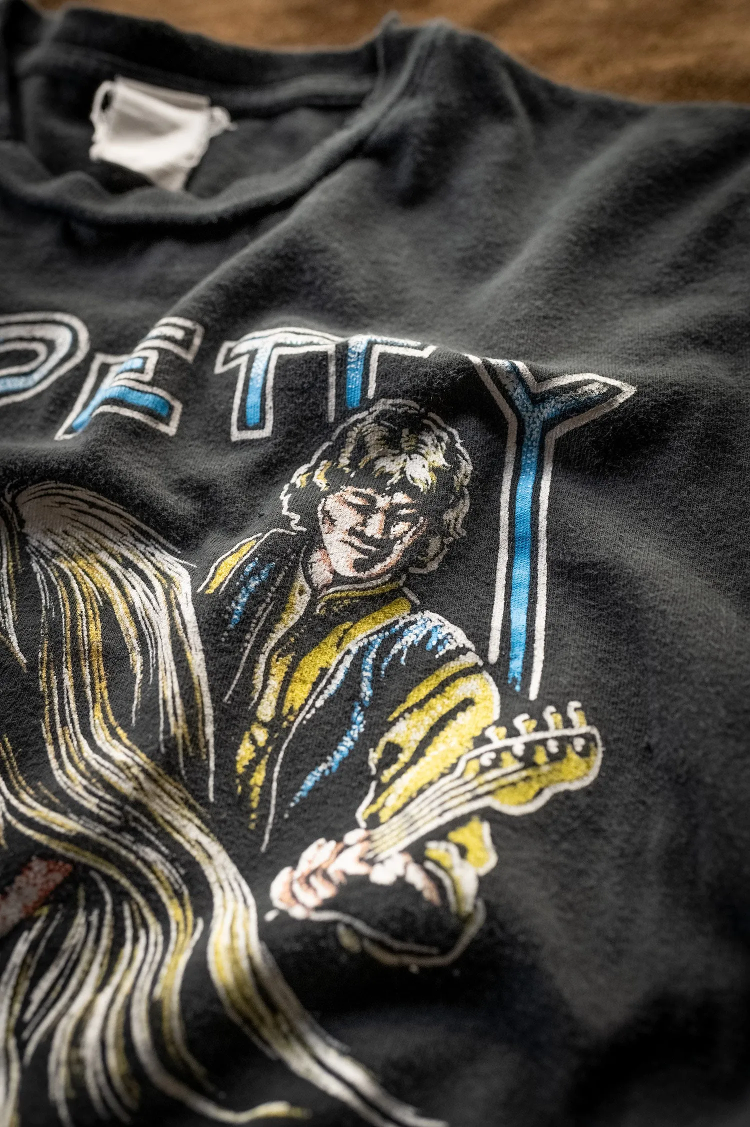 TOM PETTY AND THE HEARTBREAKERS BREAKDOWN sold by MadeWorn product image thumbnail 5