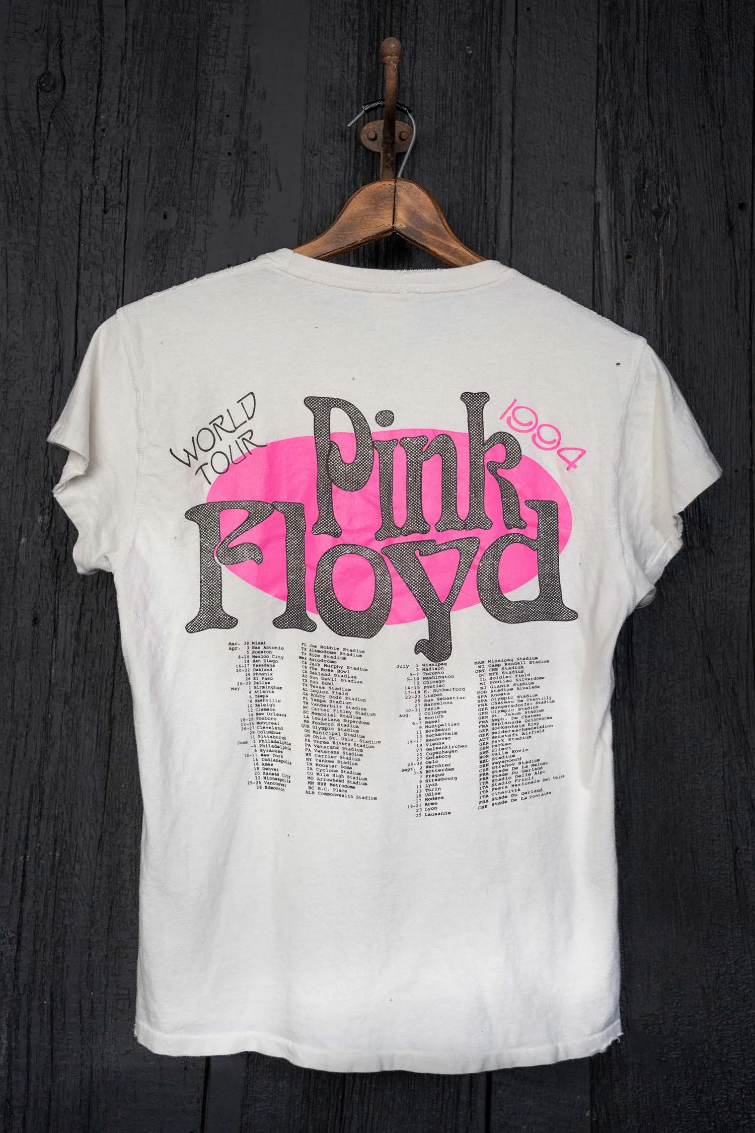 PINK FLOYD THE DIVISION BELL DESTROYED TEE sold by MadeWorn product image thumbnail 2