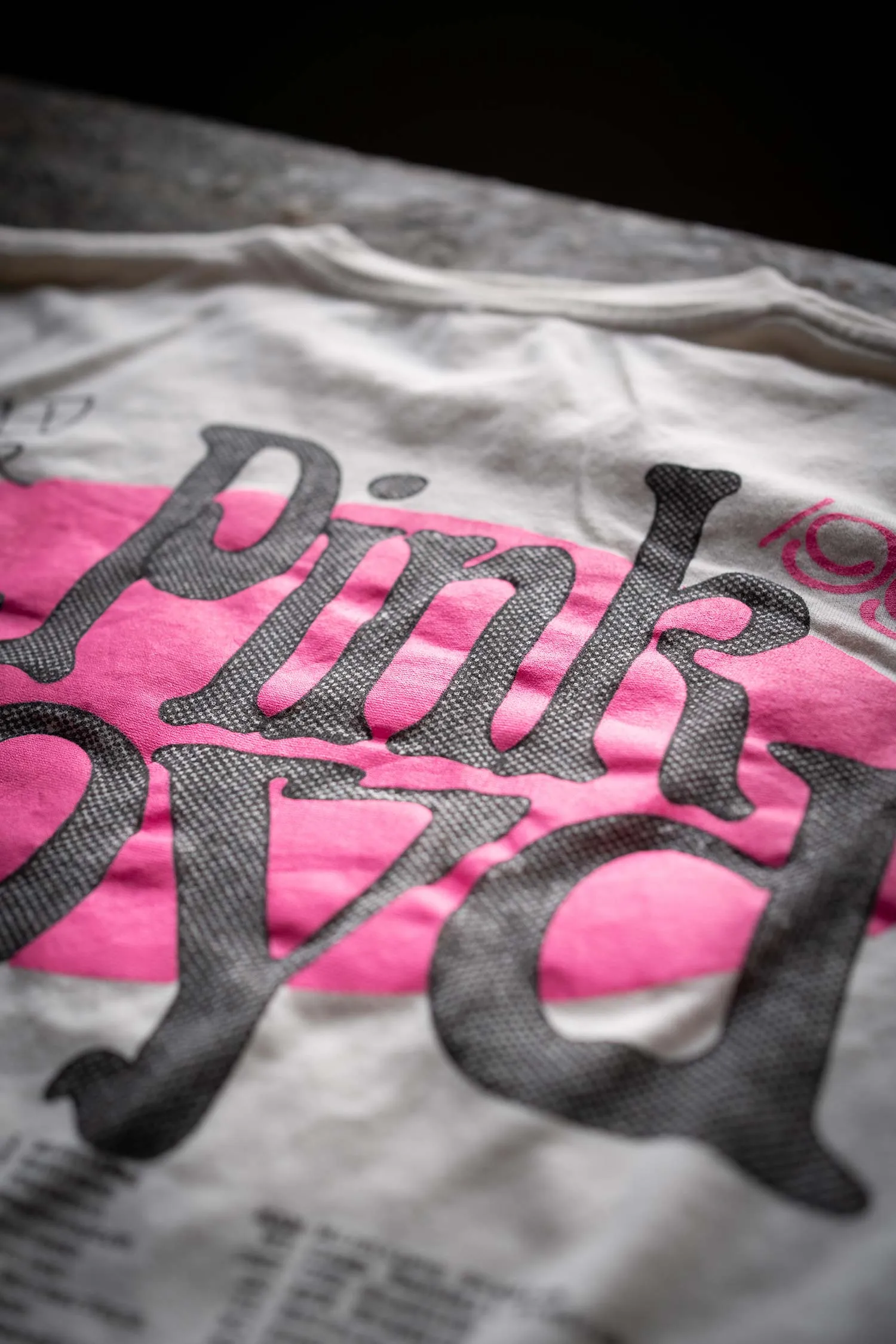 PINK FLOYD THE DIVISION BELL DESTROYED TEE sold by MadeWorn product image thumbnail 5