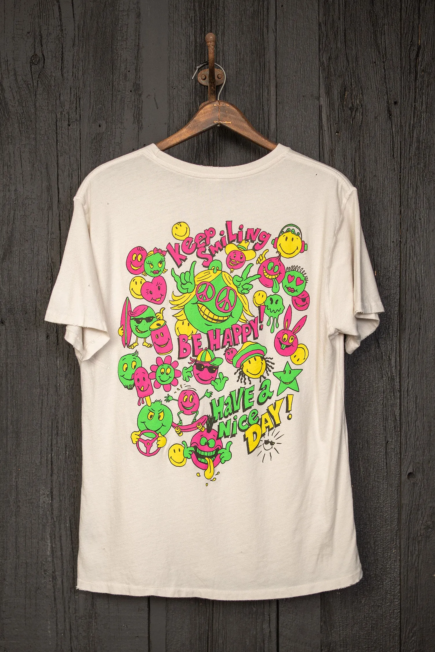 SMILEY BE HAPPY '90S FIT POCKET TEE sold by MadeWorn product image thumbnail 2