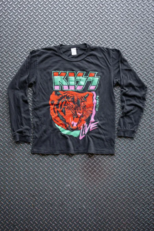 KISS ANIMALIZE LONG SLEEVE sold by MadeWorn