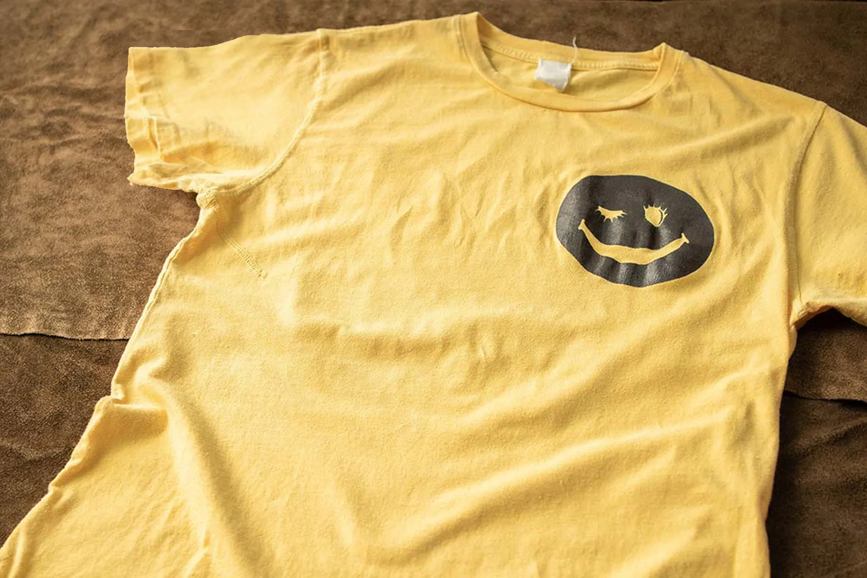 MADE WORN I'M A HAPPY-GO-LUCKY '90S FIT sold by MadeWorn product image thumbnail 3