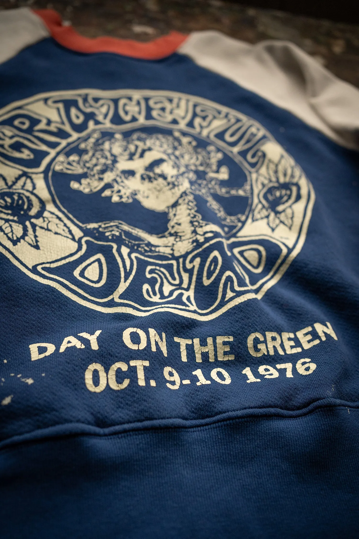 GRATEFUL DEAD DAY ON THE GREEN SHRUNKEN SWEATSHIRT sold by MadeWorn product image thumbnail 4