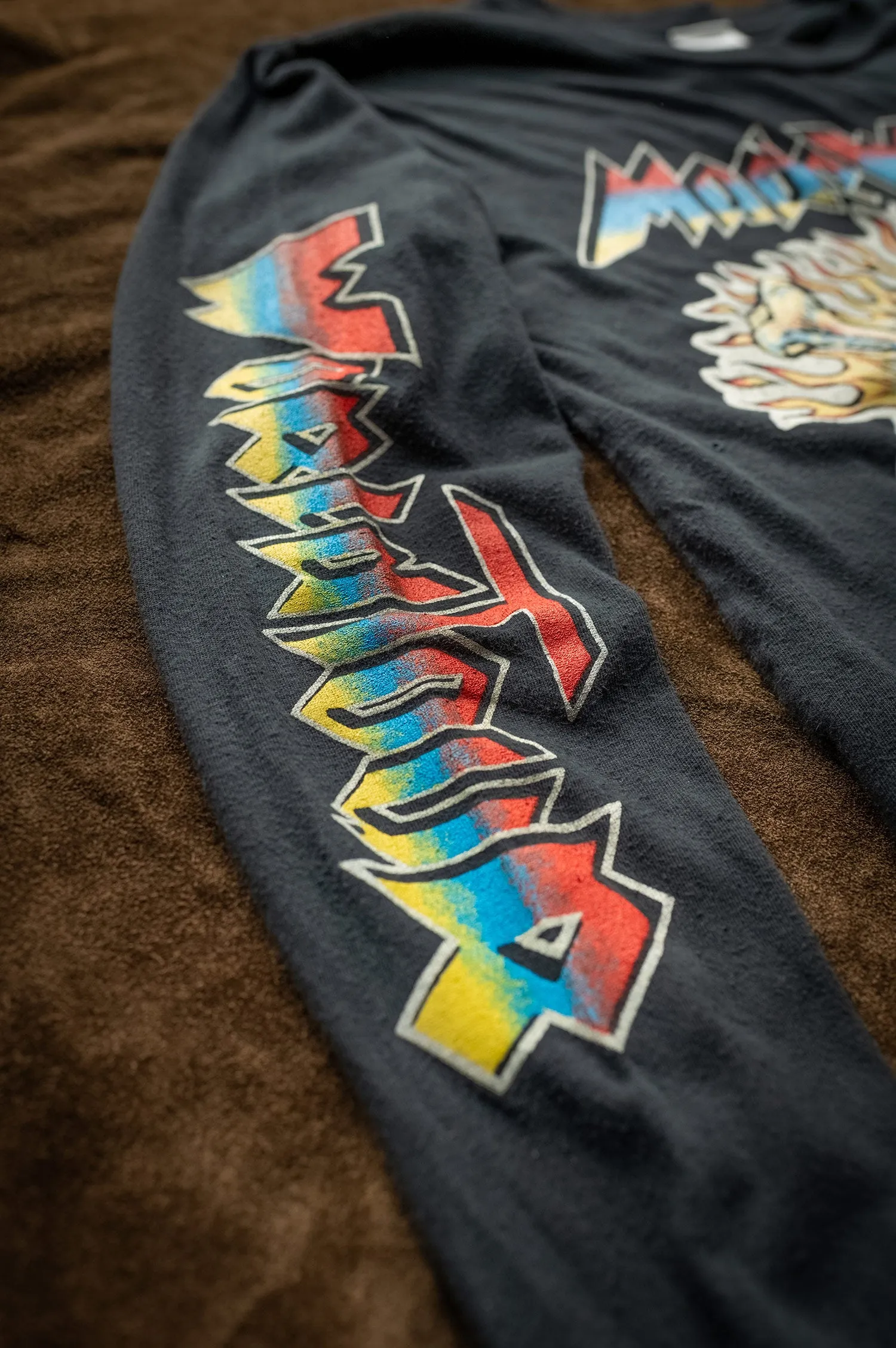 MADE WORN WORLD TOUR LONGSLEEVE (GLOW) sold by MadeWorn product image thumbnail 5