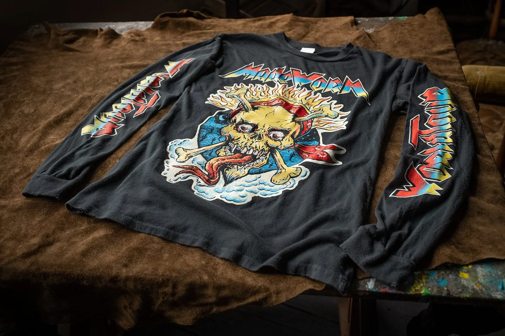 MADE WORN WORLD TOUR LONGSLEEVE (GLOW) sold by MadeWorn product image thumbnail 3