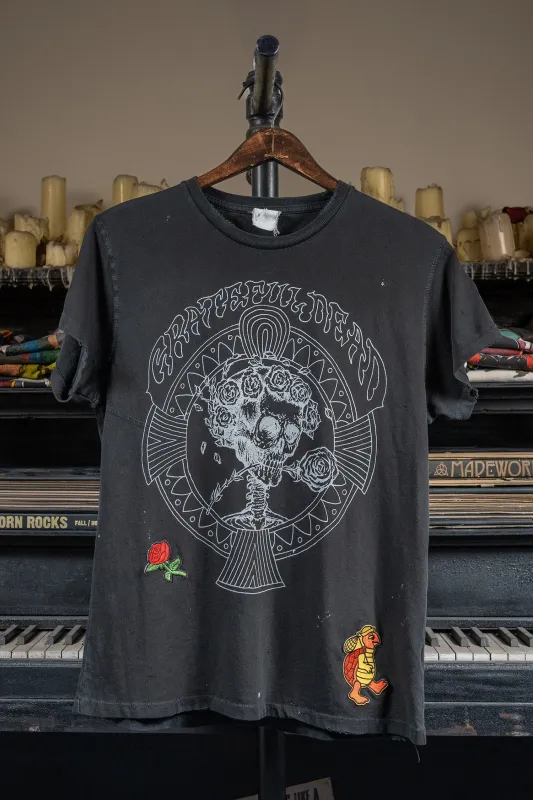 GRATEFUL DEAD THE MUSIC NEVER STOPPED sold by MadeWorn