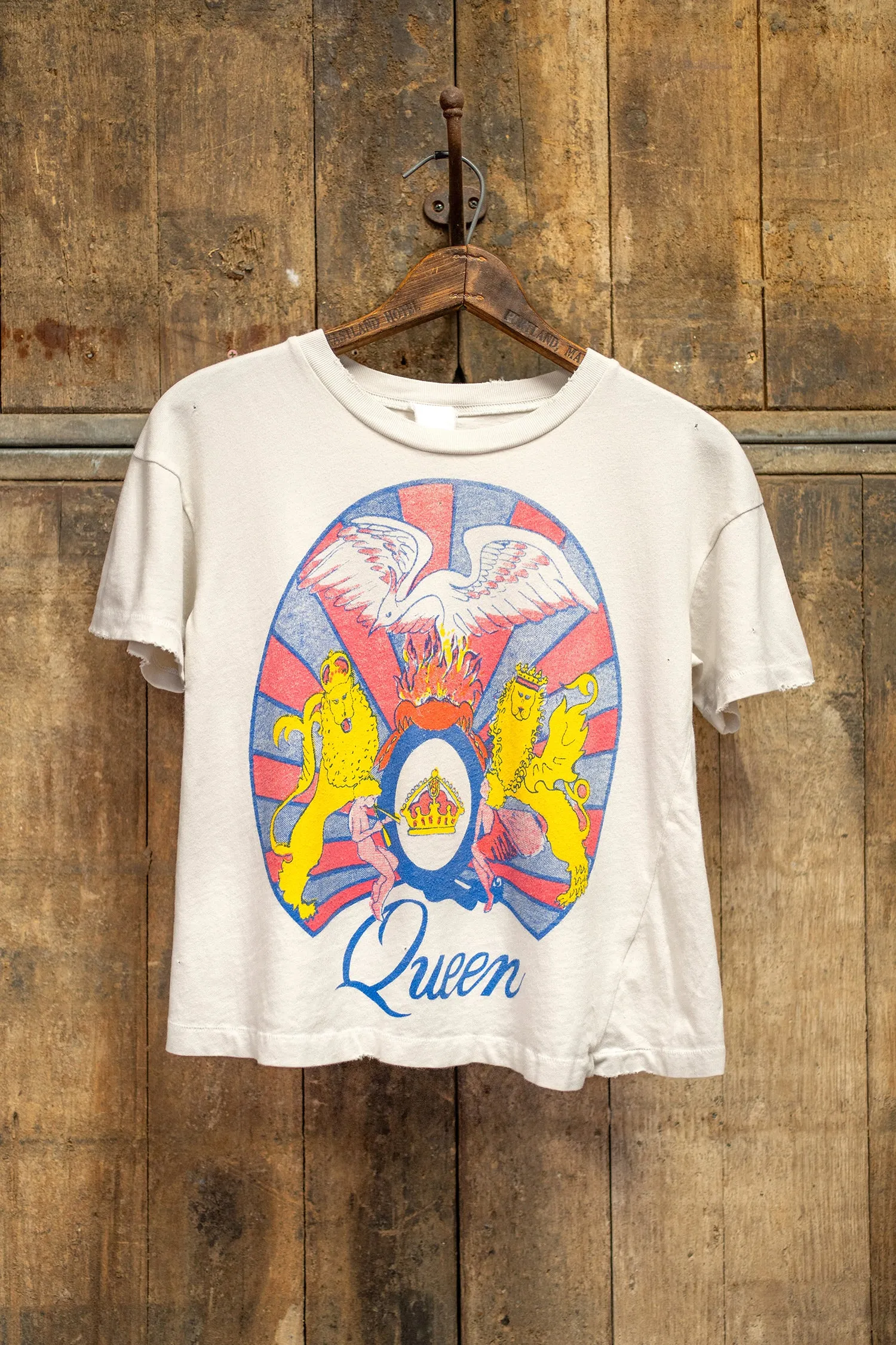 QUEEN SOMEBODY TO LOVE CROP sold by MadeWorn