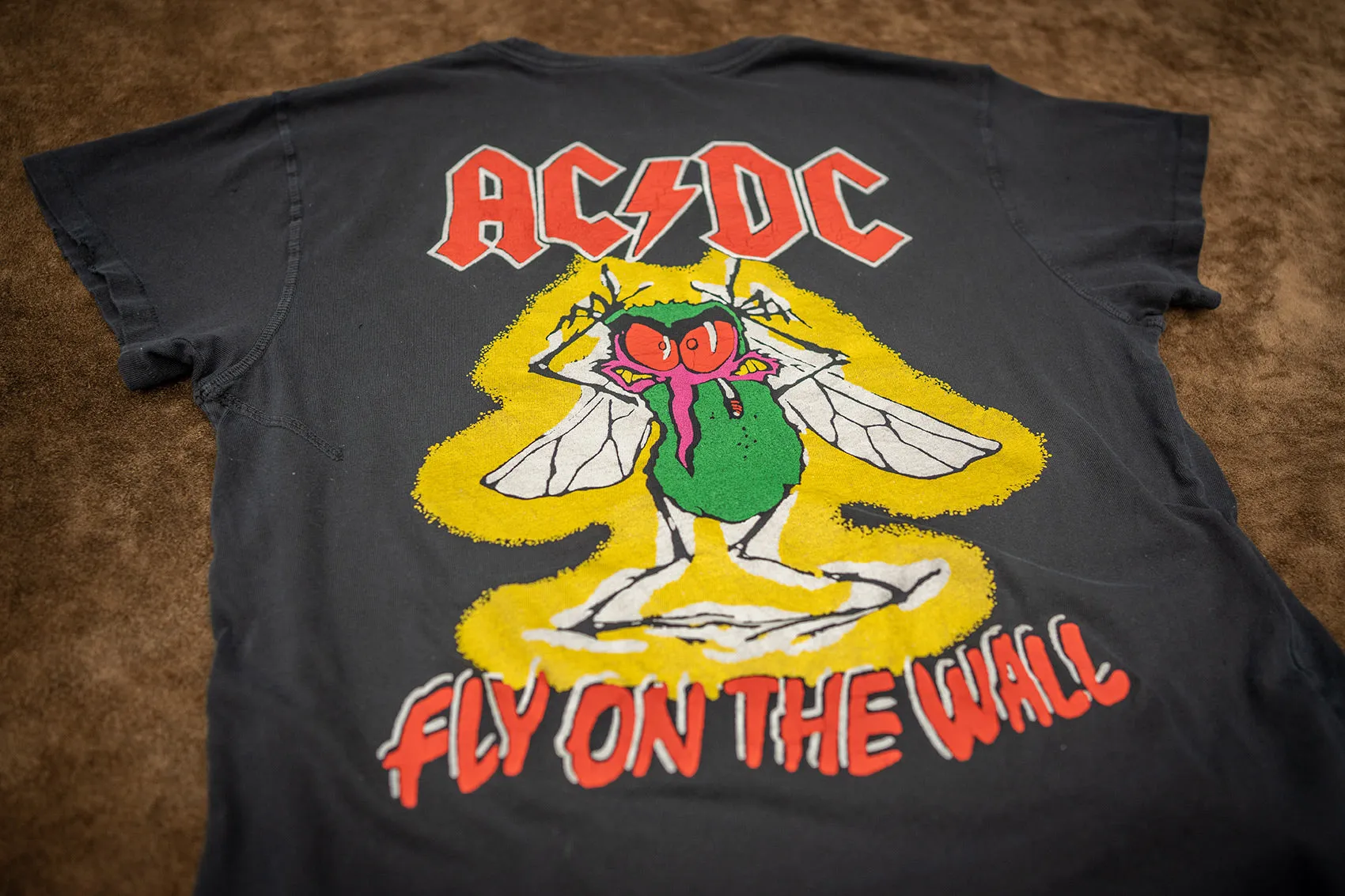 AC/DC FLY ON THE WALL POCKET sold by MadeWorn product image thumbnail 3