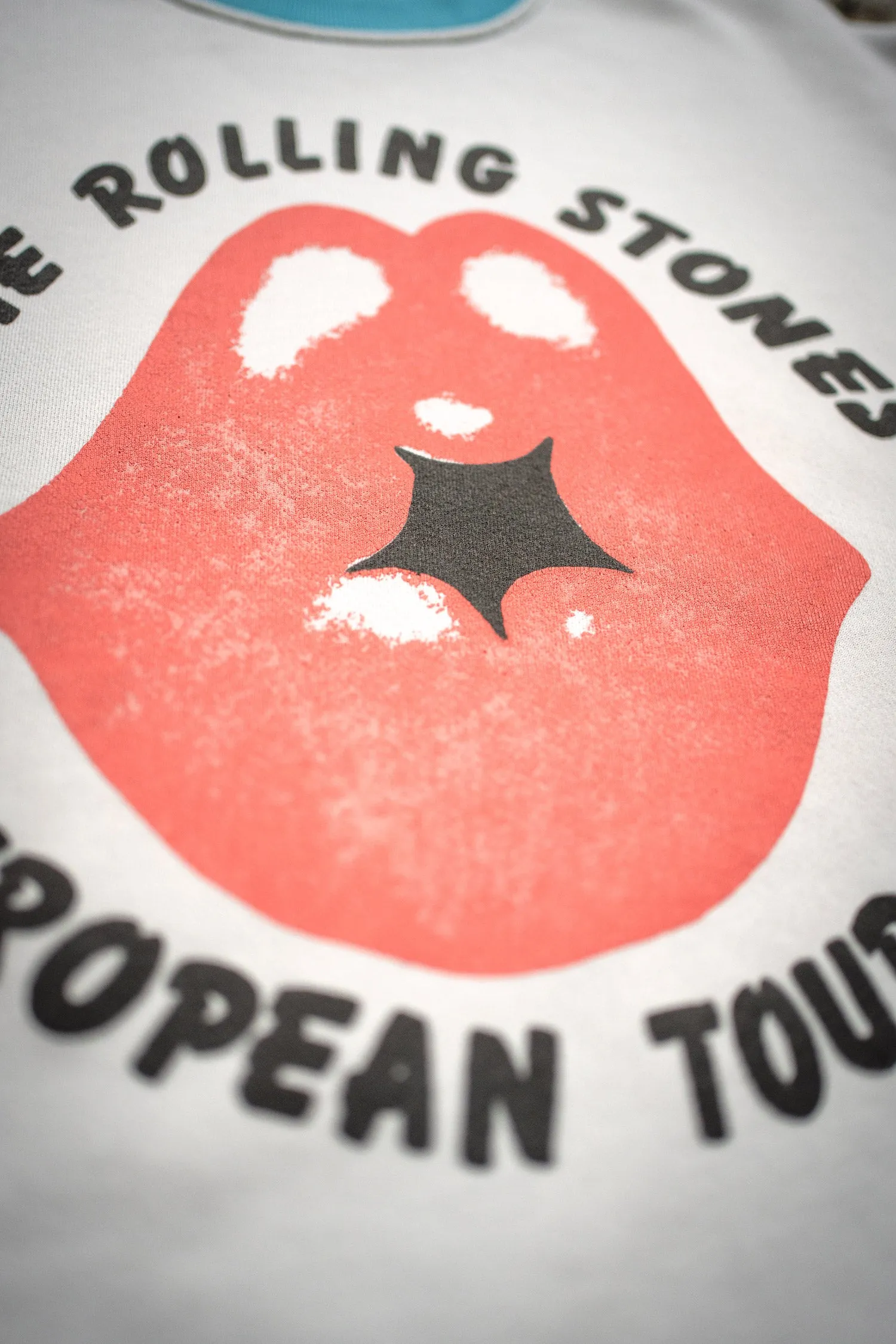 ROLLING STONES COLOR BLOCK CLASSIC CREW SWEATSHIRT sold by MadeWorn product image thumbnail 2