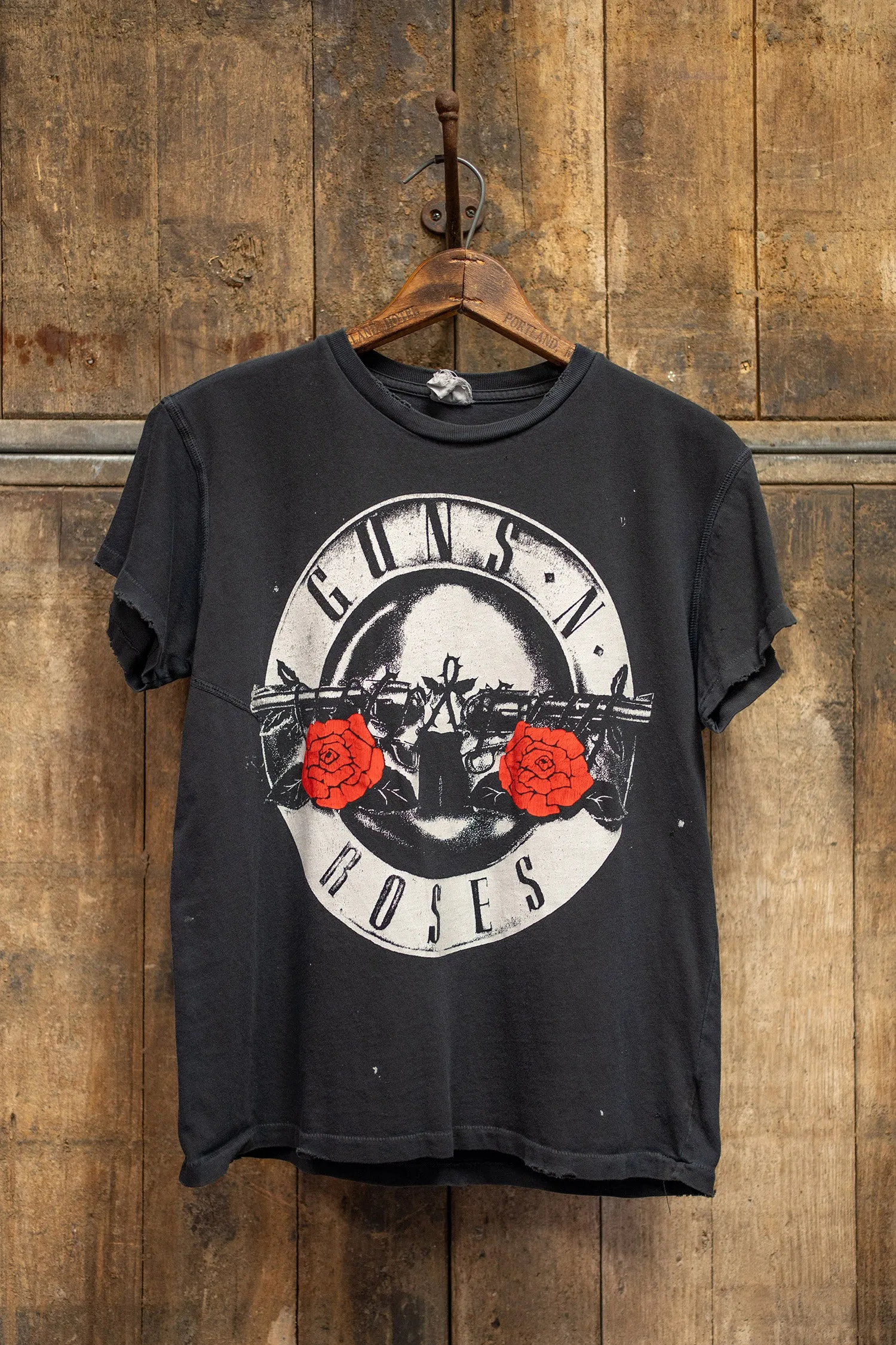 GUNS N' ROSES WELCOME TO THE JUNGLE sold by MadeWorn