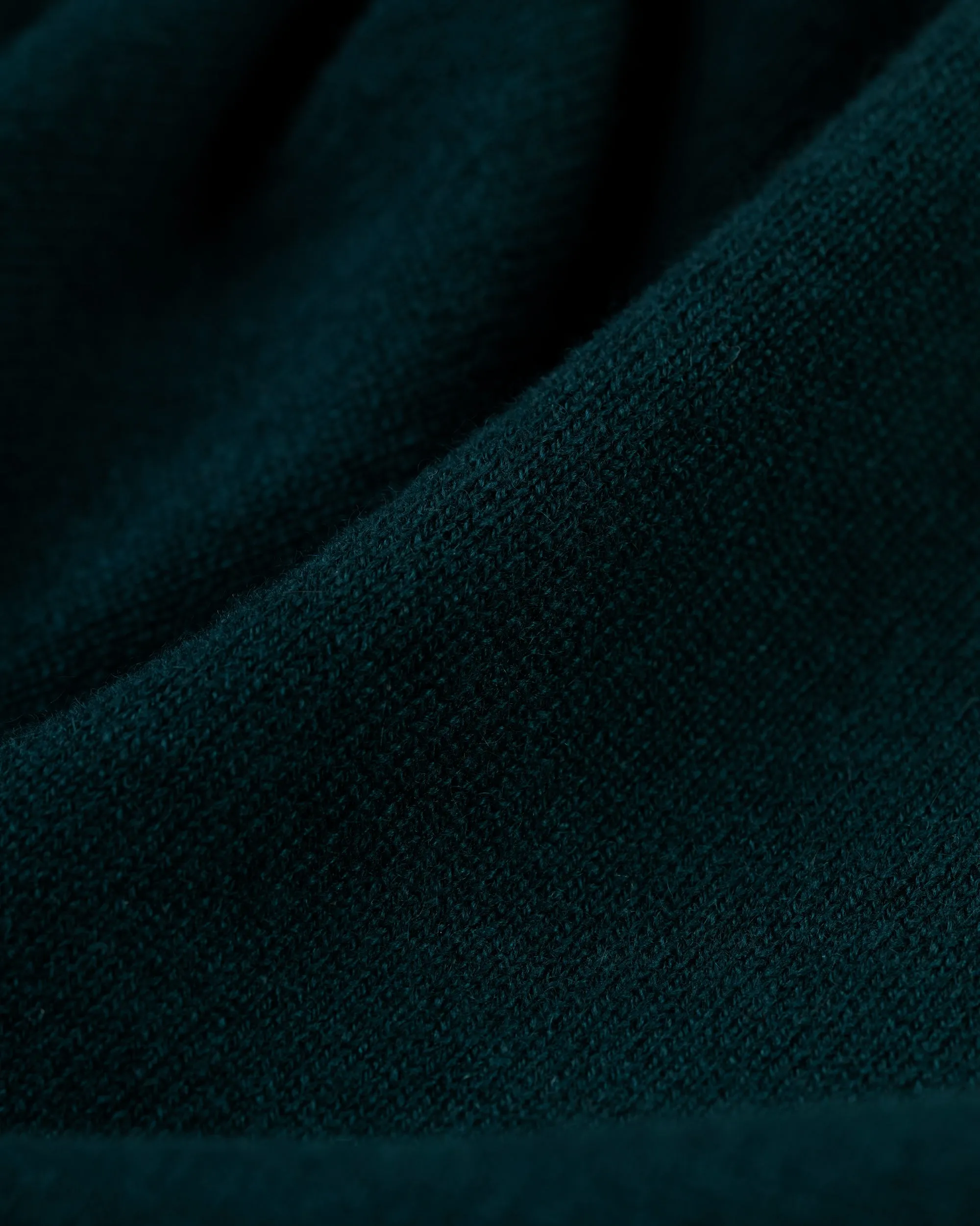 Made-in-Scotland Spruce Green Cashmere V-neck Sweater sold by J. Press product image thumbnail 5