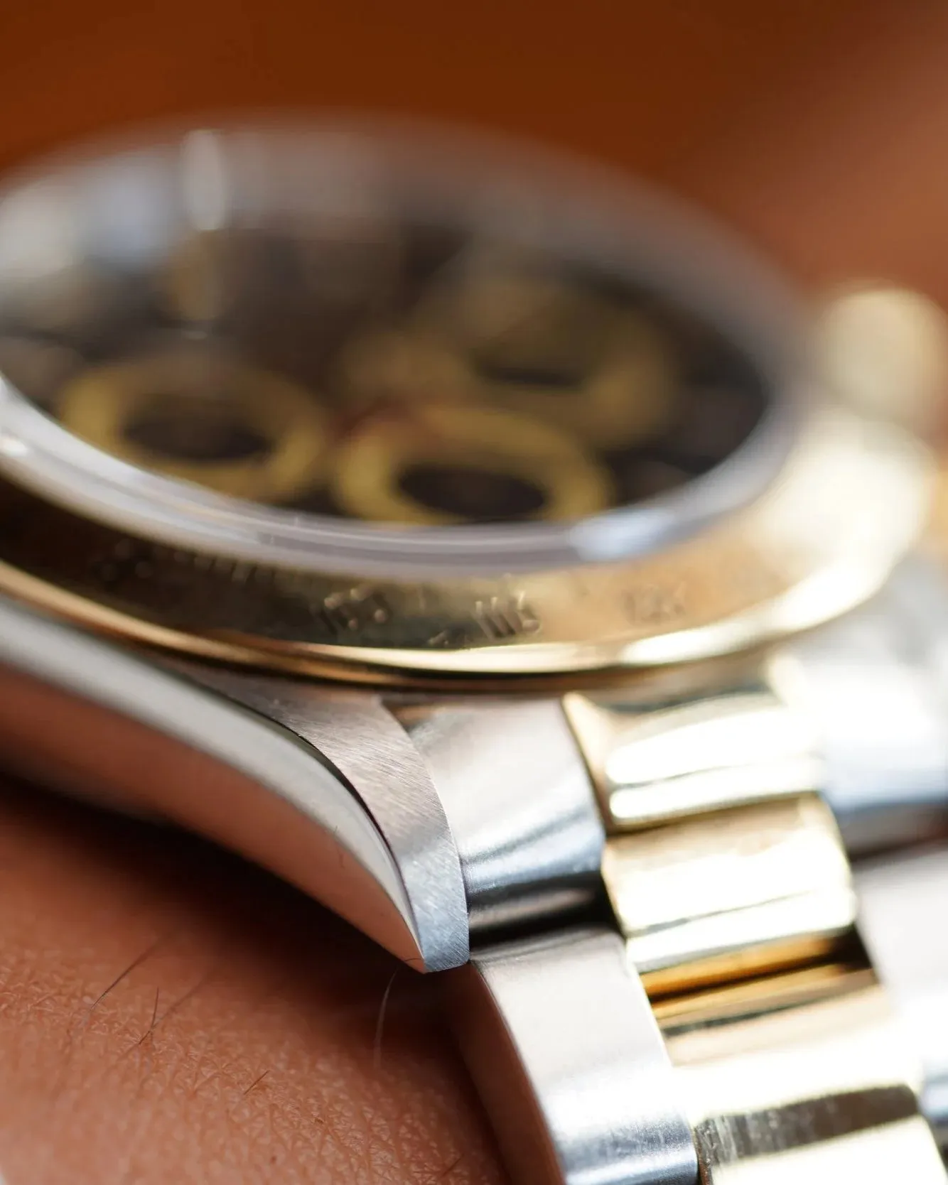 Rolex Floating Cosmograph Zenith Daytona Black Dial Two-Tone 16523 sold by J. Press product image thumbnail 3